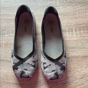 Cloudsteppers by Clarks Black and Gray Flats with Bow Detail